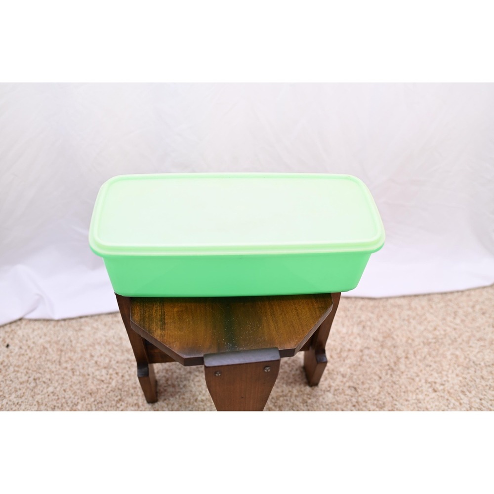 Vintage Tupperware 782 Green Rectangle Vegetable Container with Drain 15x6x5